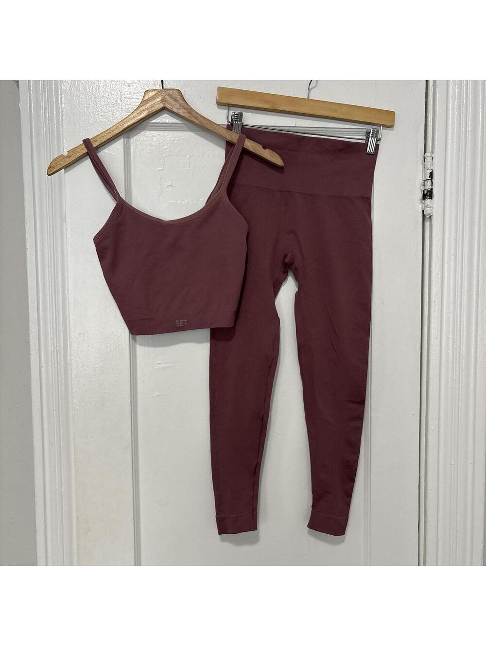 Set Active Women's Burgundy and Pink Crop-top